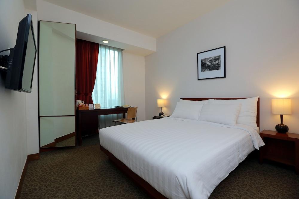 Park Hotel Cawang Giacarta Esterno foto