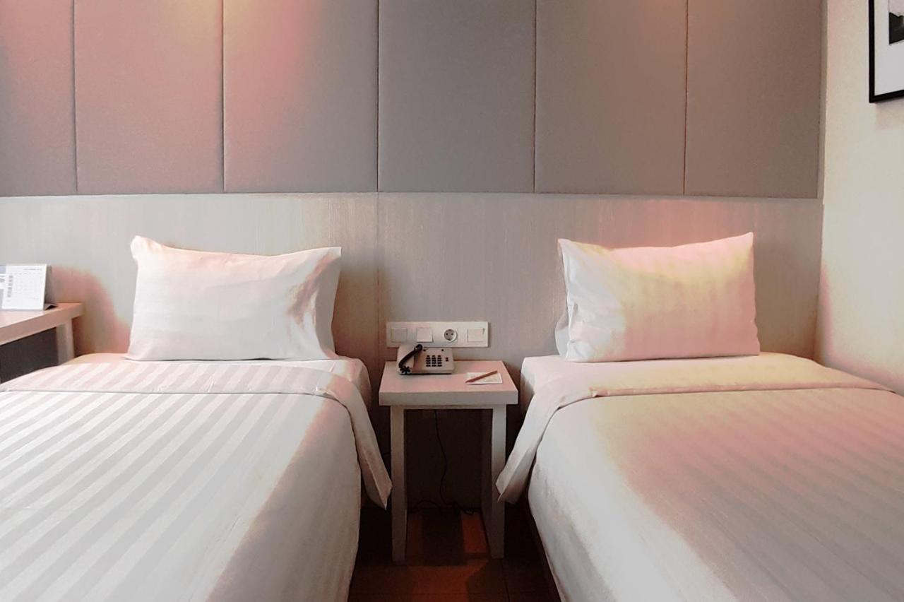 Park Hotel Cawang Giacarta Esterno foto