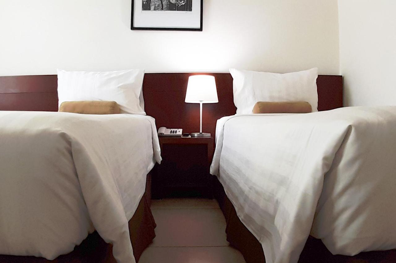 Park Hotel Cawang Giacarta Esterno foto