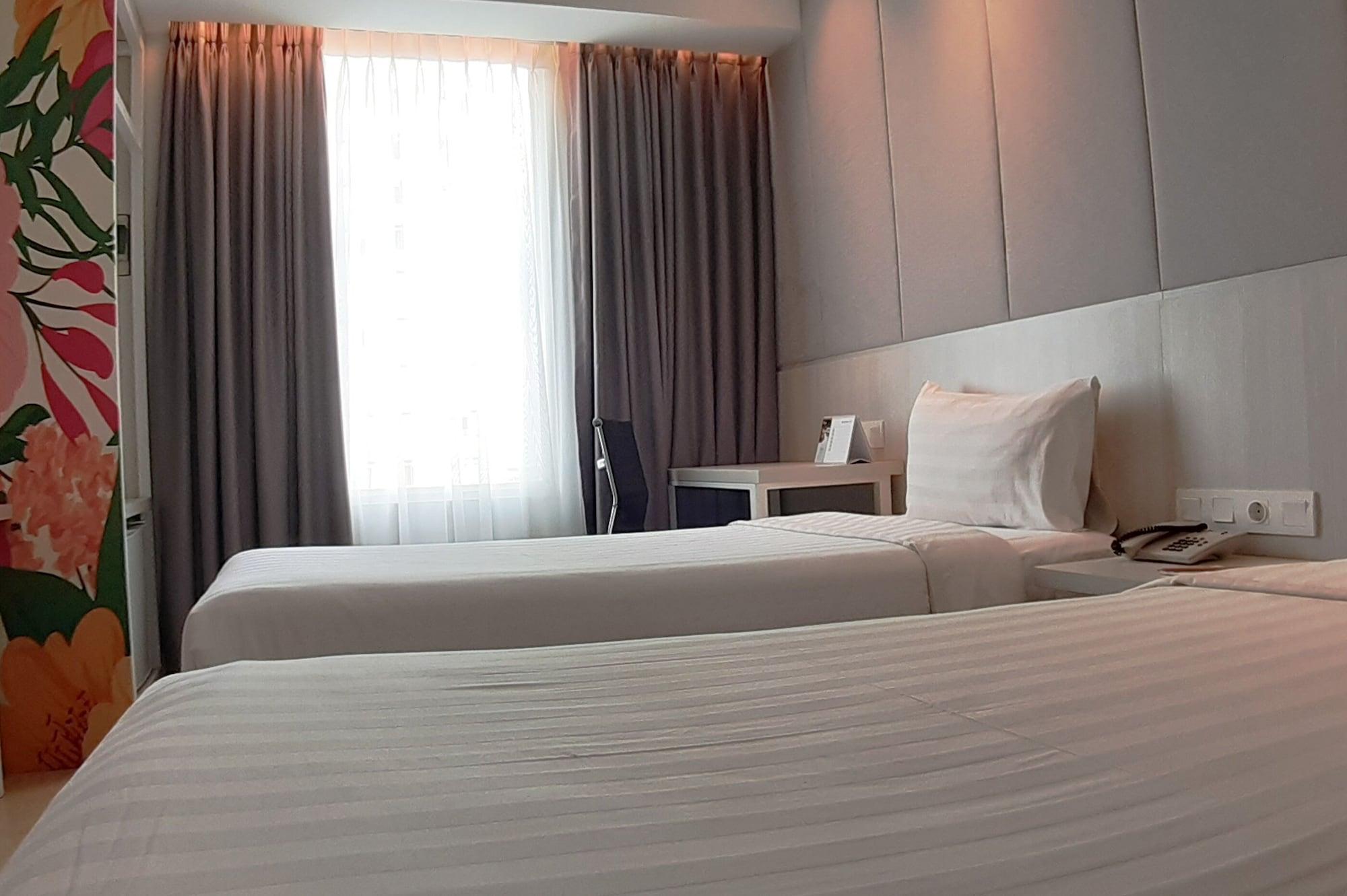 Park Hotel Cawang Giacarta Esterno foto