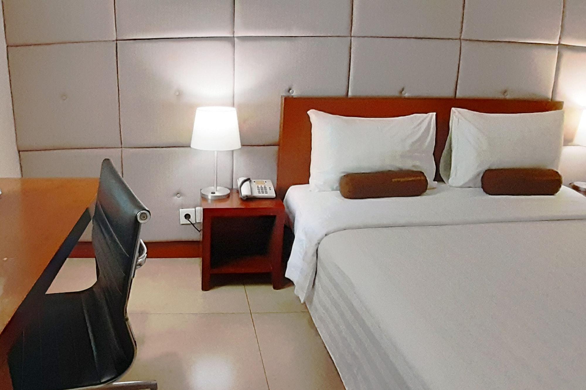 Park Hotel Cawang Giacarta Esterno foto