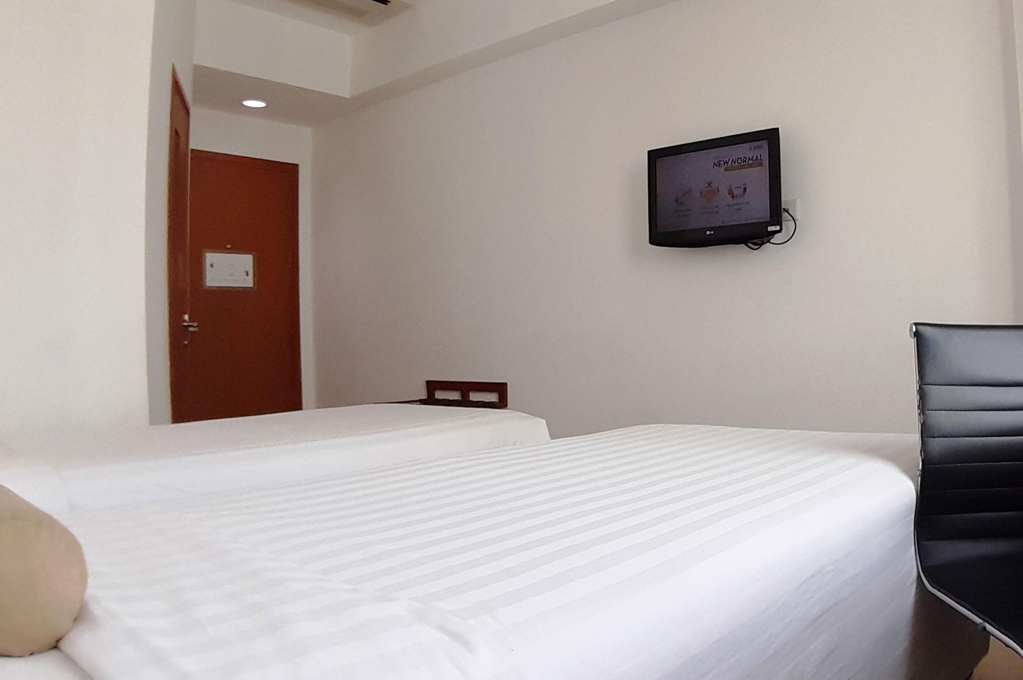 Park Hotel Cawang Giacarta Esterno foto