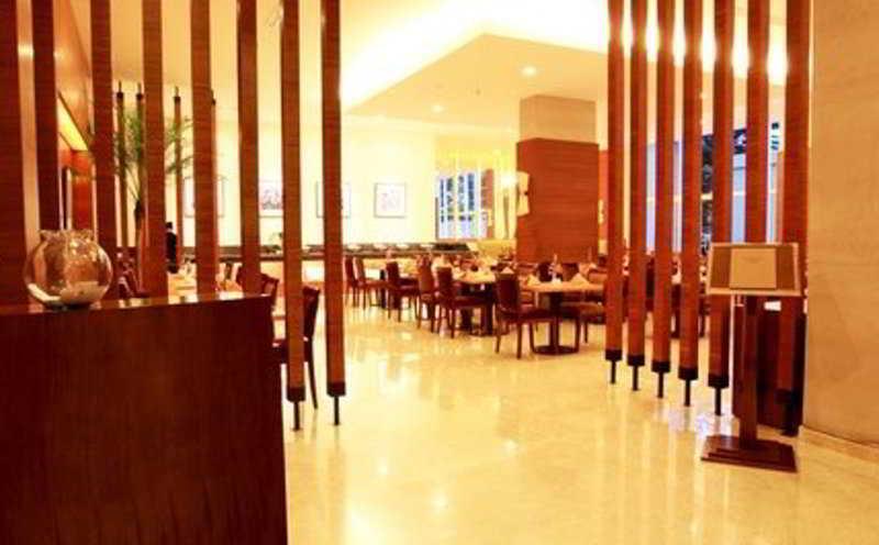 Park Hotel Cawang Giacarta Esterno foto