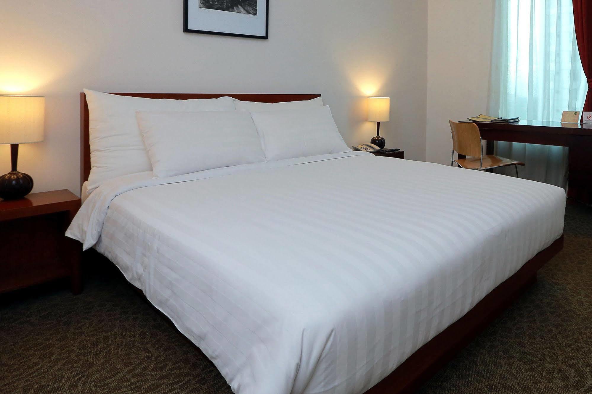 Park Hotel Cawang Giacarta Esterno foto