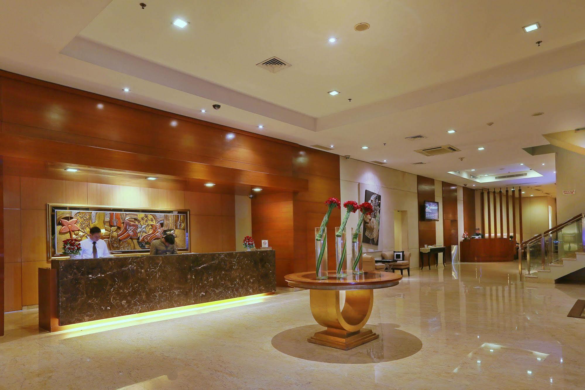 Park Hotel Cawang Giacarta Esterno foto